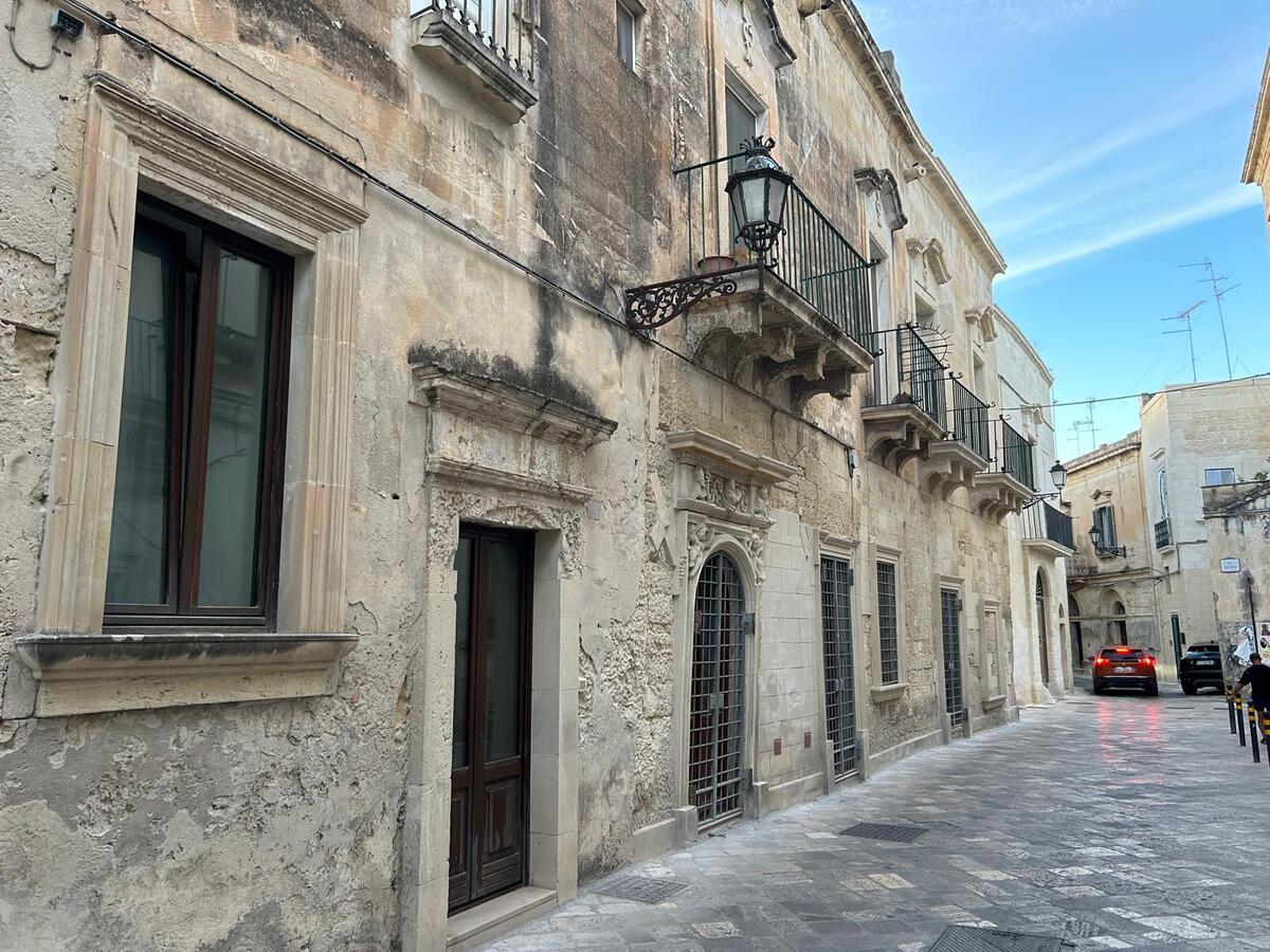 Al momento stai visualizzando Gli scorci più belli di Lecce: un viaggio tra luce e pietra barocca