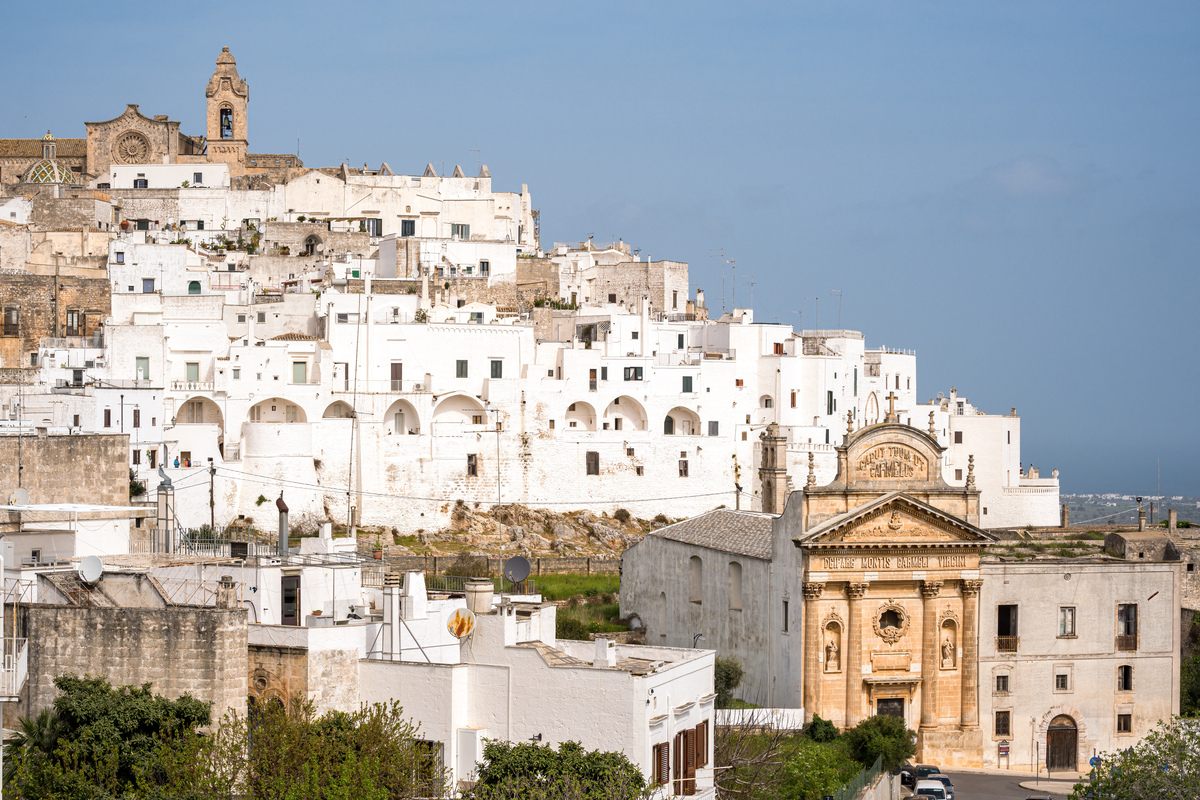 Al momento stai visualizzando Dal fascino di Ostuni alla magnificenza di Lecce: un viaggio nel cuore del Salento